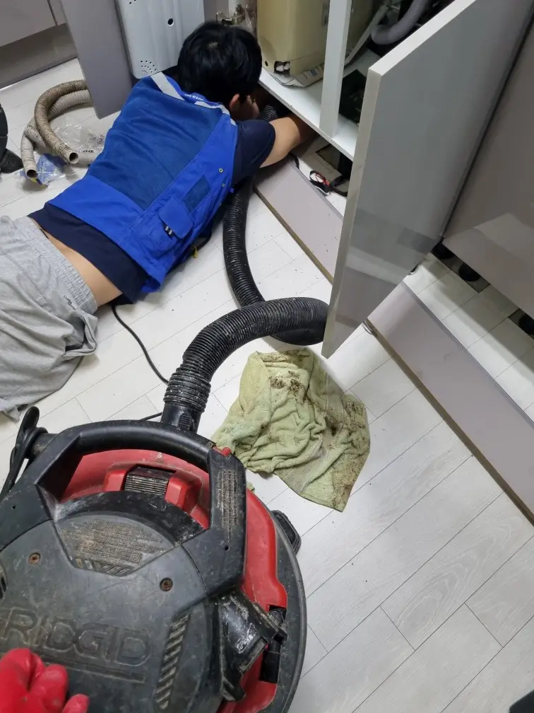 싱크대 막힘, 샤프트 작업으로 뚫는 방법과 주의사항